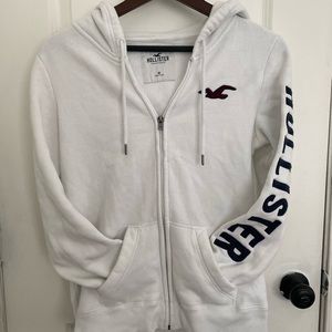 Hollister Sweater(Lightly used)
